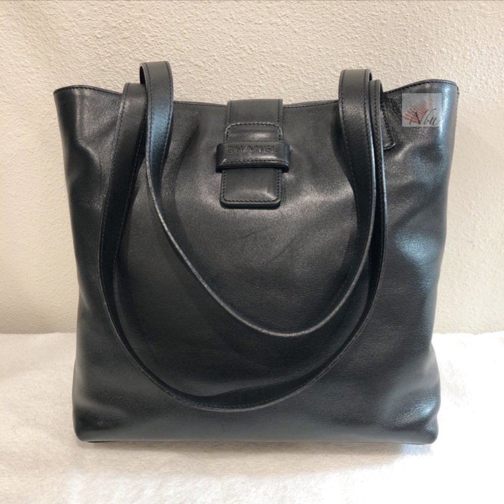CHANEL Vintage Black Calf Leather Tote Bag